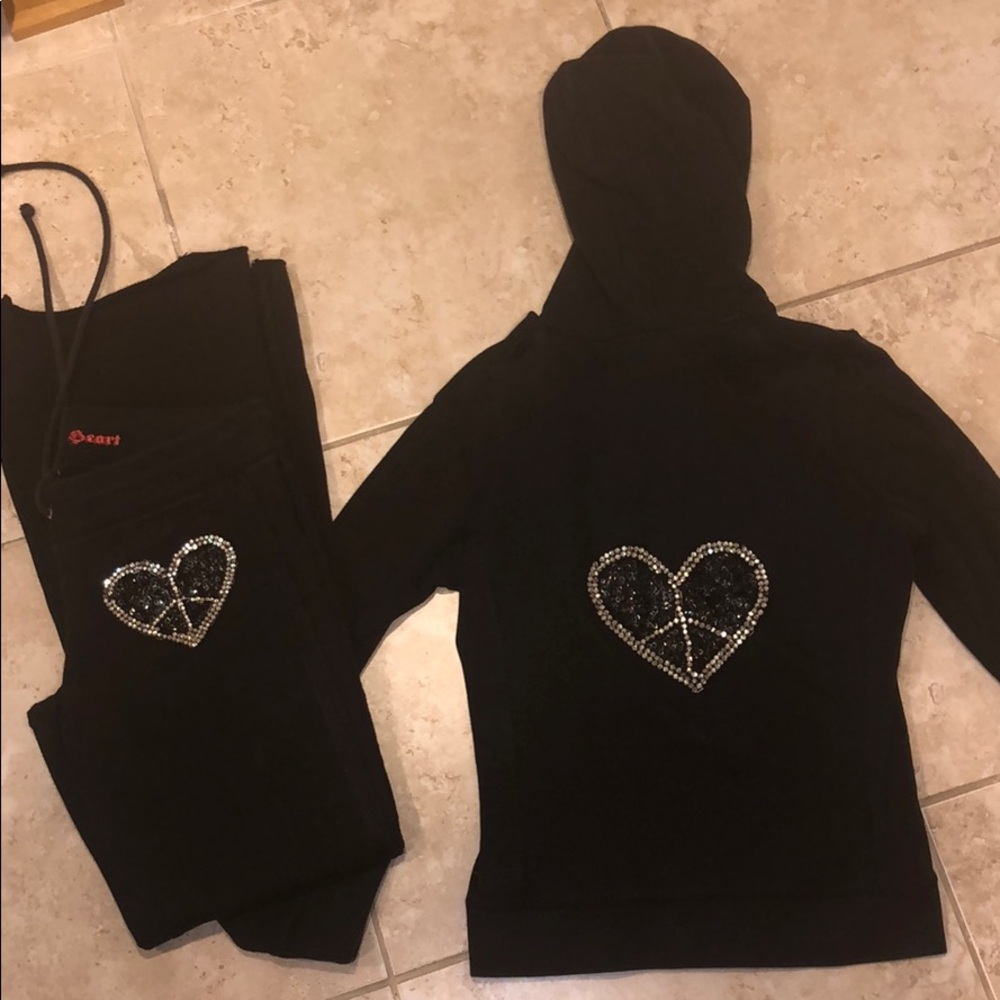Peace sign heart sweatshirt and sweatpants!!